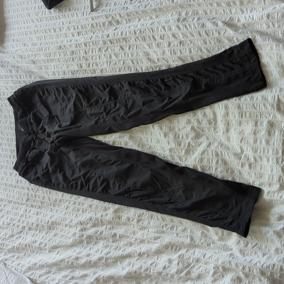 Lululemon street to studio pant II unlined (first release). Black. Size 2. - Picture 3 of 6